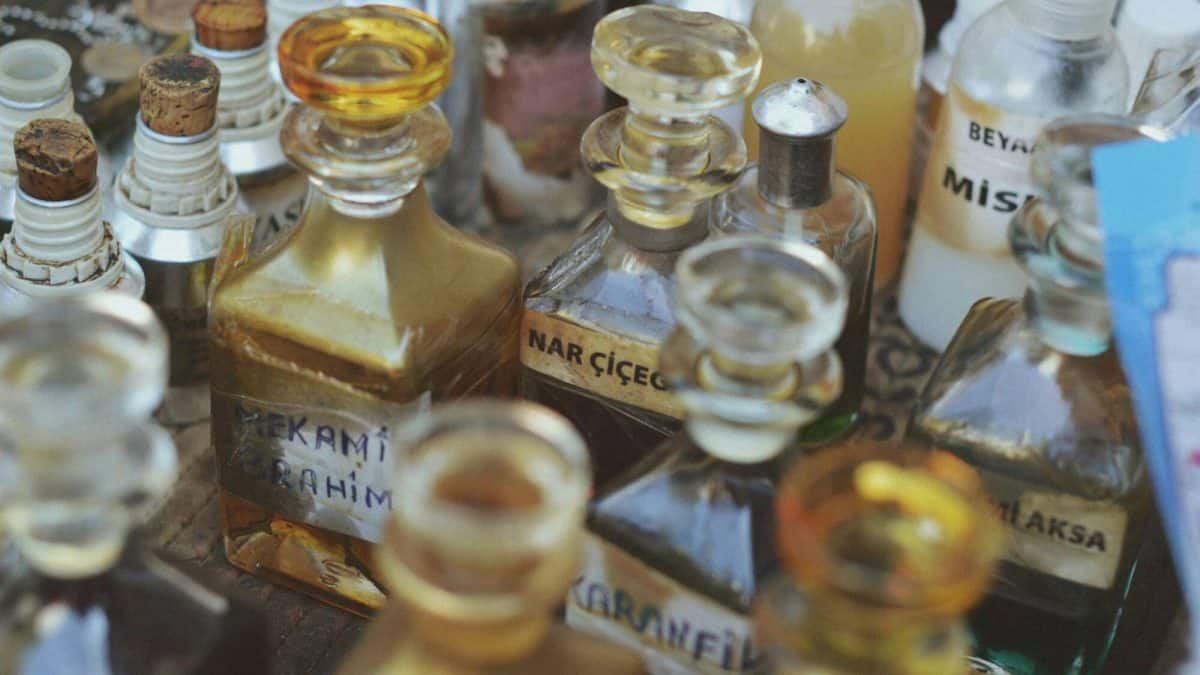 Who gets to smell lousy and still be chic?