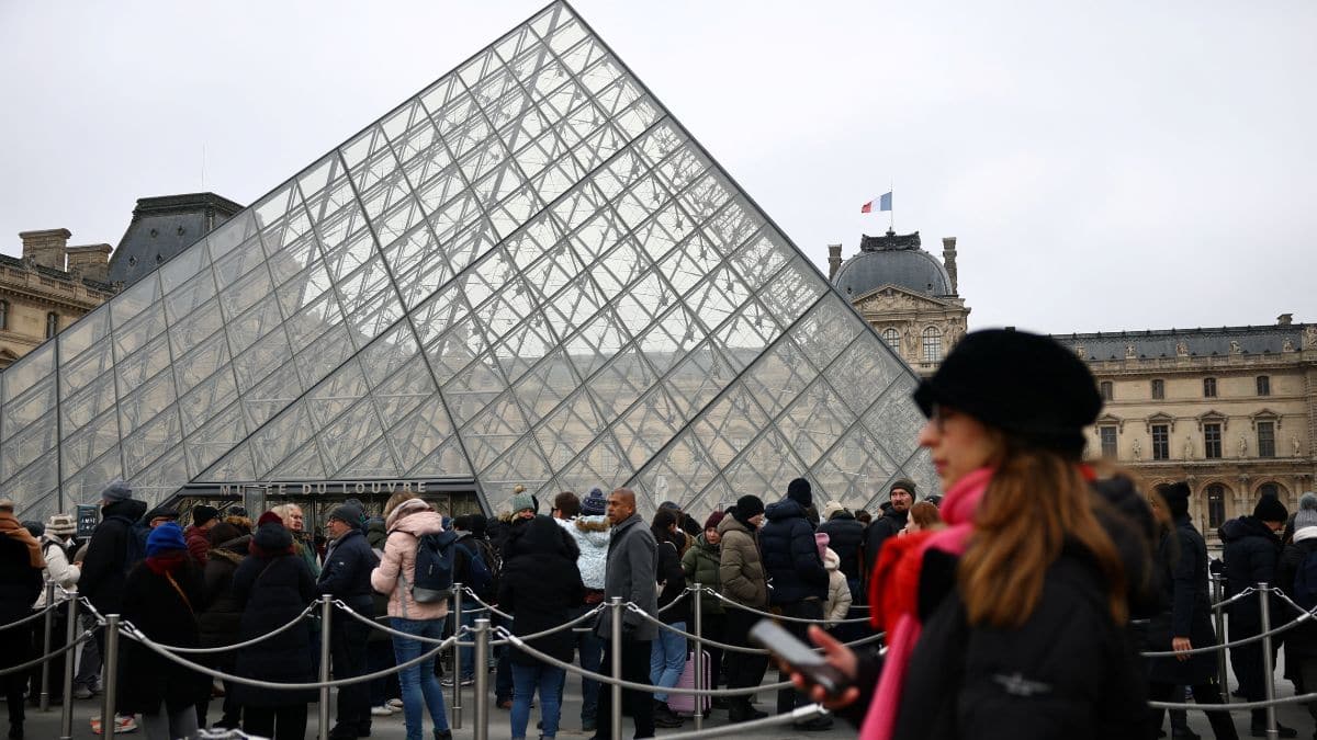 Louvre president resigns amid string of scandals