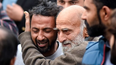 The blast at the the Imambargah Khadijah al-Kubra mosque in Islamabad has left at least 31 dead and 169 injured. Reuters