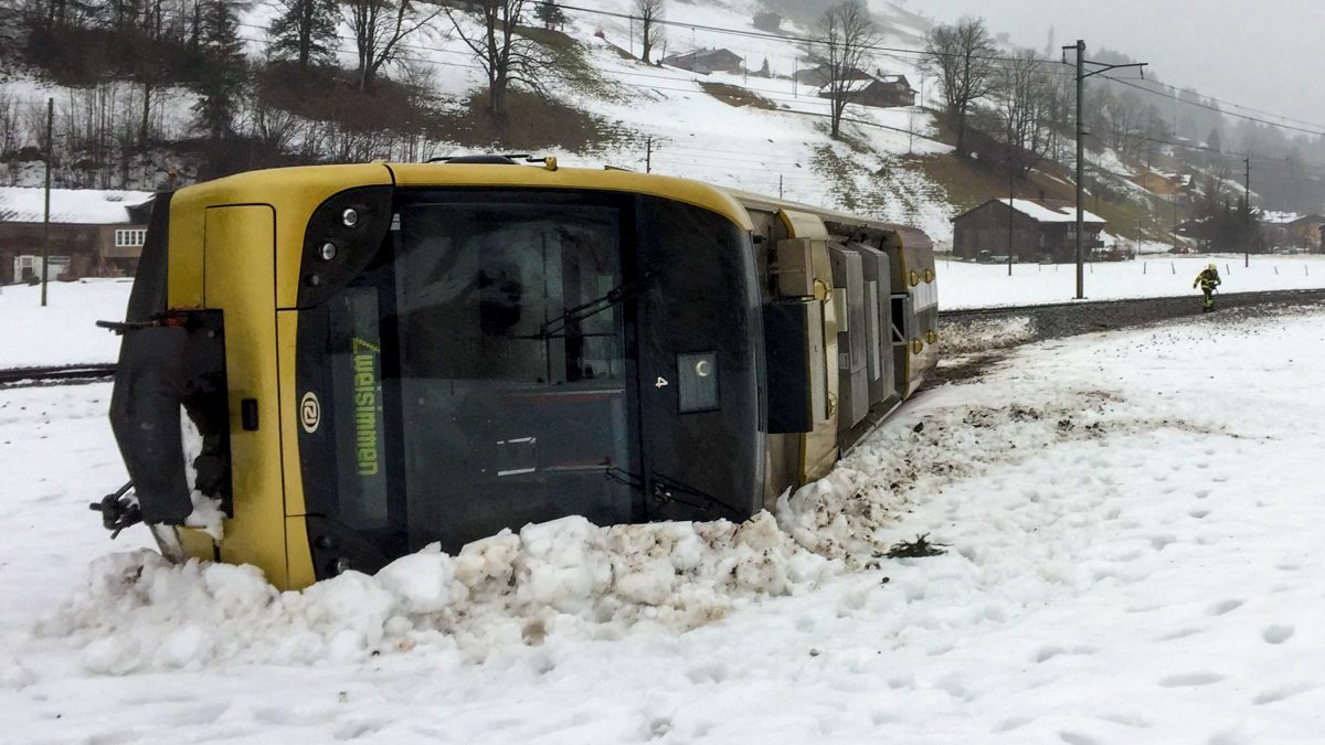 Swiss train derailment: Avalanche hits passenger bogies with about 80 on board, multiple casualties feared Swiss train derailment: Avalanche hits passenger bogies with about 80 on board, multiple casualties feared
