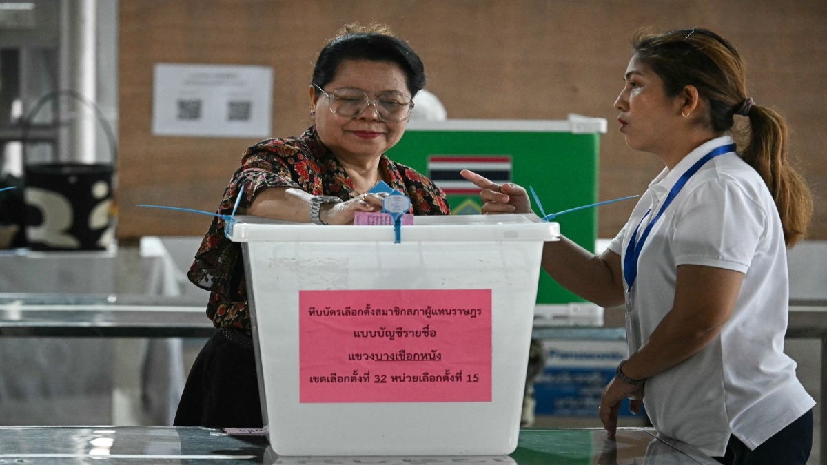Thailand election: Vote counting begins after polls close in tight three-way race Thailand election: Vote counting begins after polls close in tight three-way race