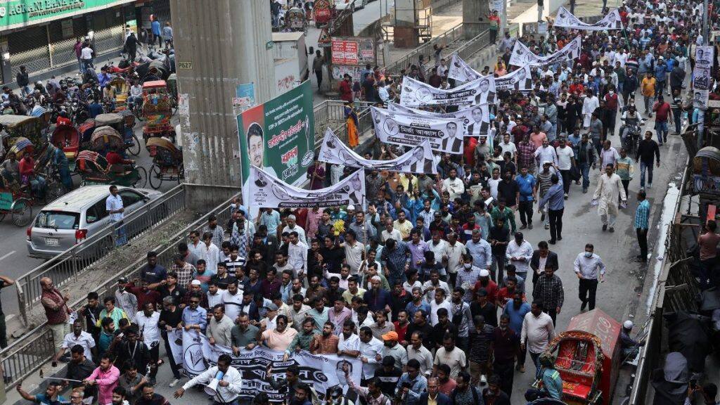 Supporters of Bangladesh Nationalist Party (BNP) march with banners as they join in an election campaign in Dhaka, Bangladesh, January 28, 2026. File Image/Reuters