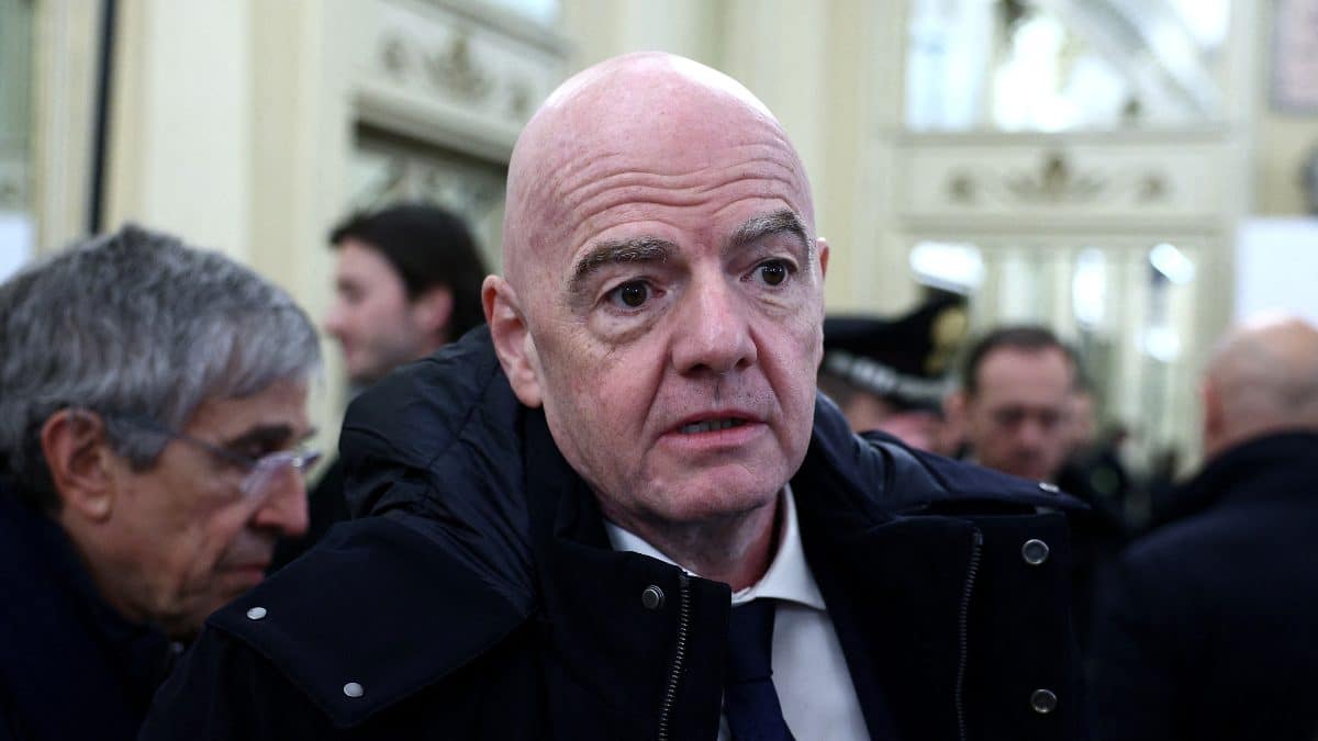 FIFA head Infantino sparks controversy with Russia comment, defends awarding peace prize to Trump: 'This ban has not...'