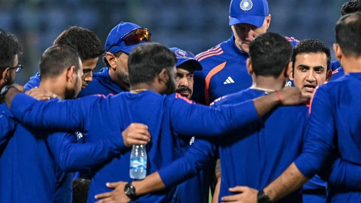 'When you become too smart': Former India captain criticises Axar Patel's exclusion from Playing XI in loss to SA