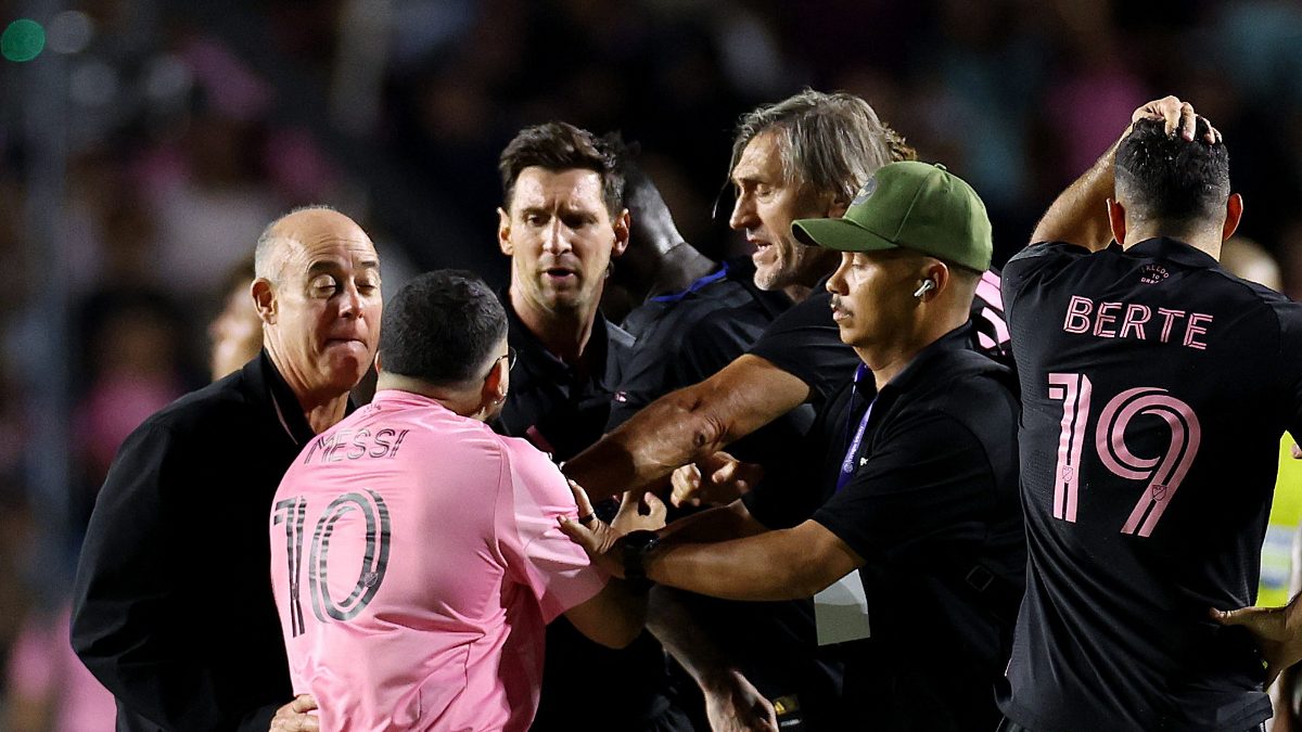 Lionel Messi escapes injury after fan, security guard knock him down during Inter Miami friendly in Puerto Rico Lionel Messi escapes injury after fan, security guard knock him down during Inter Miami friendly in Puerto Rico