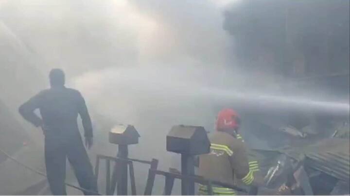 Iran army helicopter crashes into market, 4 killed in Isfahan province accident Iran army helicopter crashes into market, 4 killed in Isfahan province accident