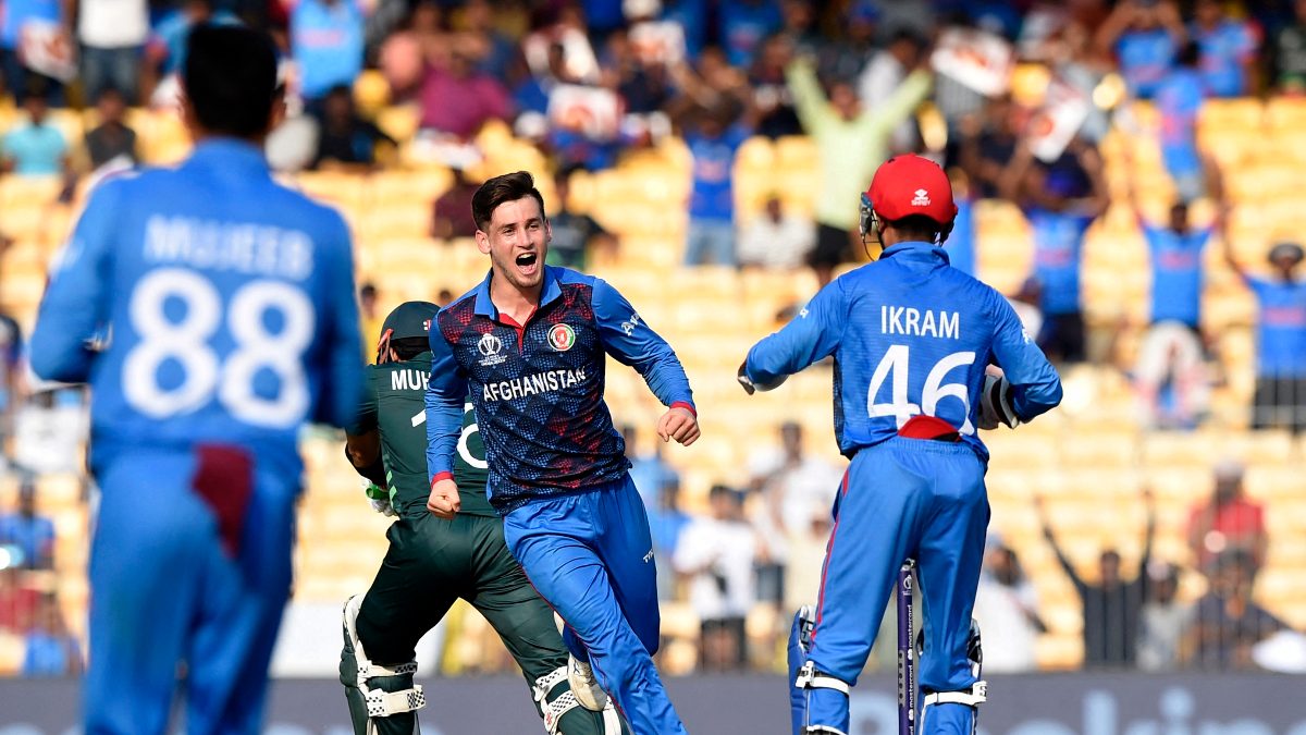 SA vs AFG: Afghanistan opt to field against South Africa, both teams opt for extra spinner in Ahmedabad SA vs AFG: Afghanistan opt to field against South Africa, both teams opt for extra spinner in Ahmedabad