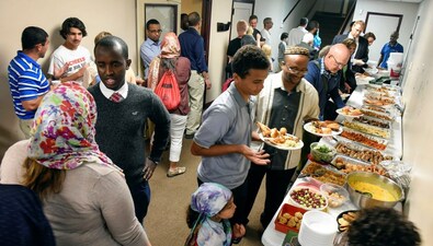 Breaking the Ramzan fast. File photo/ Reuters