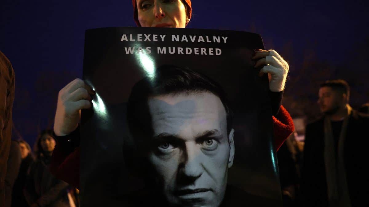 Russia used ‘lethal toxin’ to kill Putin critic Navalny in prison, say European states
