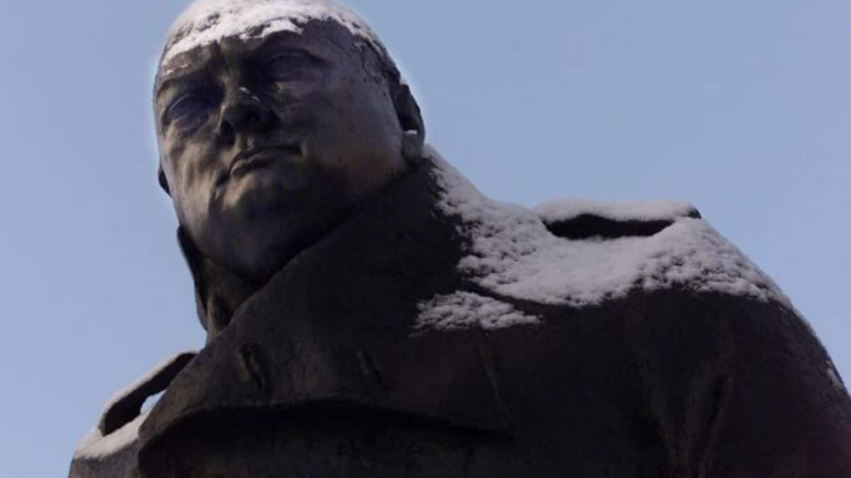 Churchill statue defaced with ‘globalise the Intifada’ graffiti in London, police arrest suspect