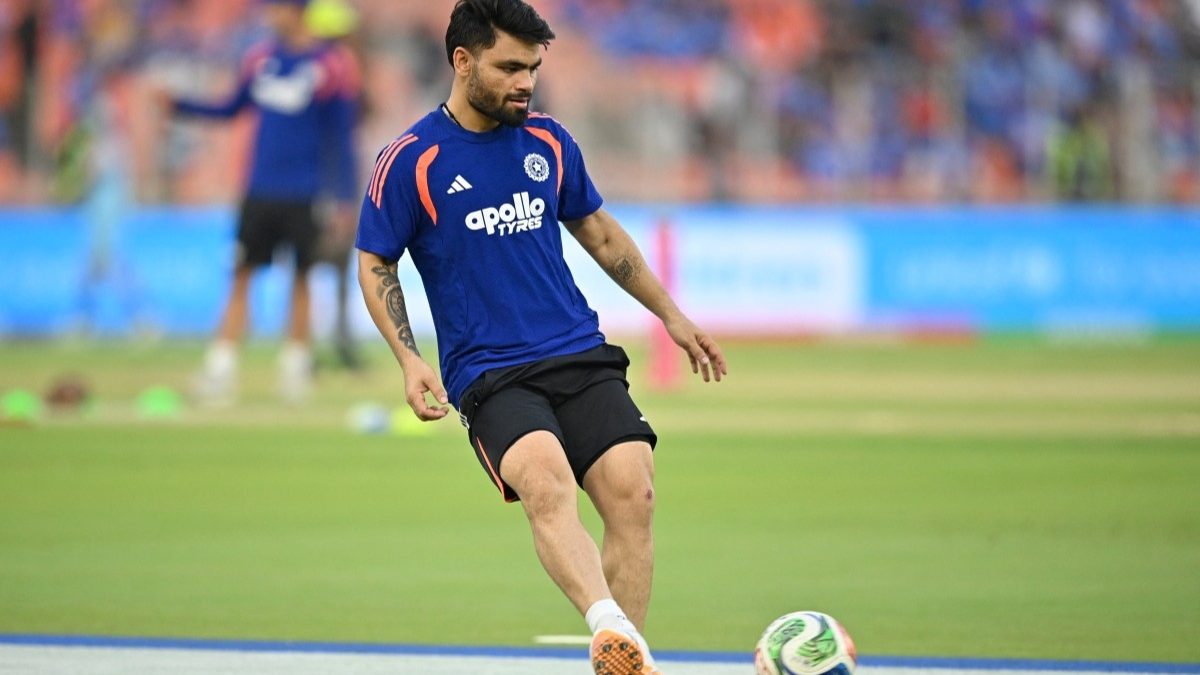 Rinku Singh leaves India squad due to family emergency, doubtful for Super 8 clash against Zimbabwe Rinku Singh leaves India squad due to family emergency, doubtful for Super 8 clash against Zimbabwe