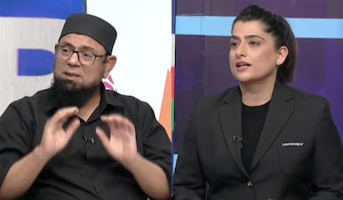 Saqlain Mushtaq’s latest fight on live show came against Sana Mir as former Pakistan cricket greats continue to put unnecessary pressure on the players. Images: Game On Hain show 
