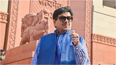 बॉम्बे HC का फैसला: 'खामोश' विशेष रूप से शत्रुघ्न सिन्हा से जुड़ा; उनके व्यक्तित्व के दुरुपयोग पर रोक.