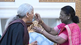 Budget 2026 Live Updates: FM Sitharaman and team meet President Murmu ahead of Budget speech