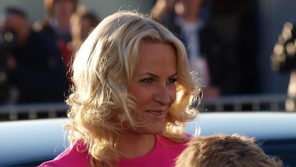 Jeffrey Epstein maintained years of contact with Norway’s crown princess, files indicate