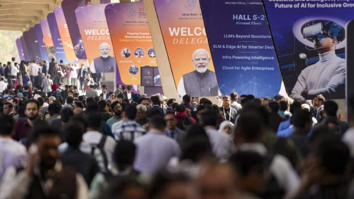 ‘No cabs, no metro’: AI Impact Summit marred by rush, transport chaos outside Bharat Mandapam