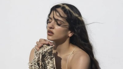 Halo Hair Trend: The New Way to Glow with a Ring of Light