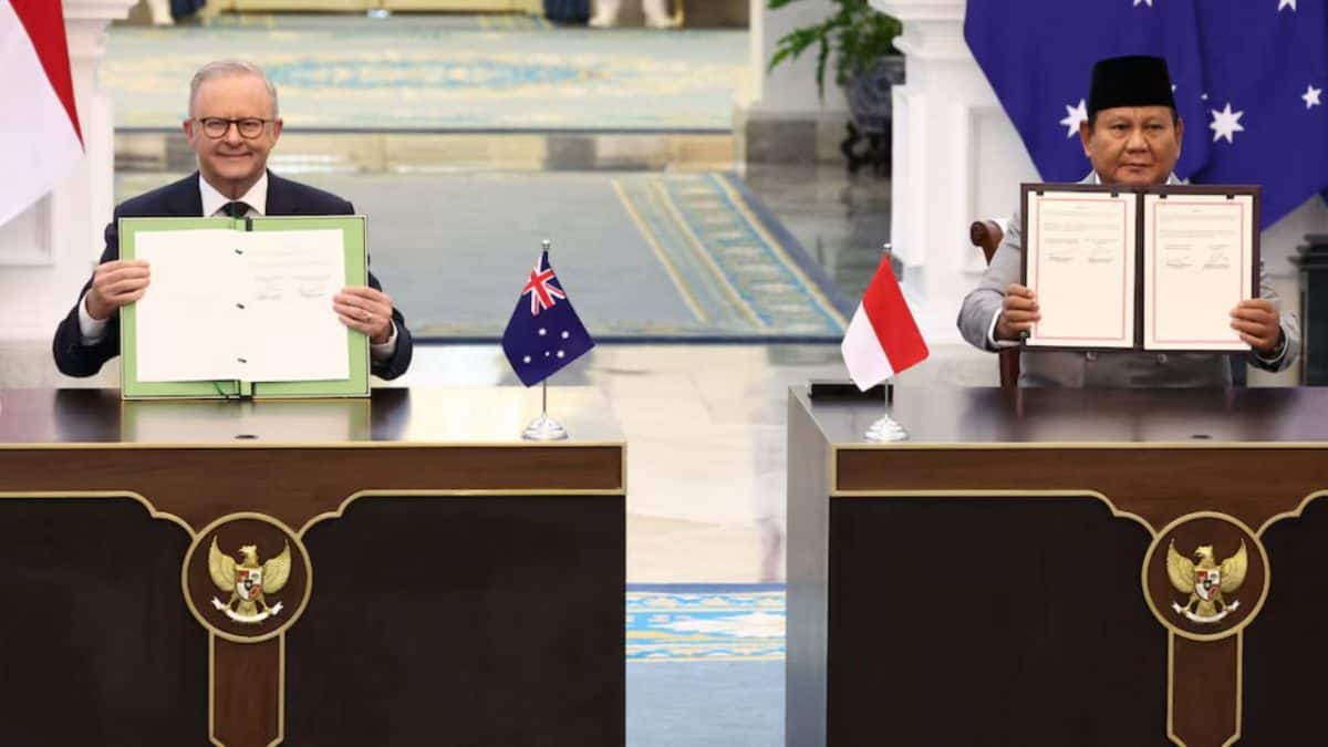 Indonesia & Australia sign security pact, set stage for threat consultations