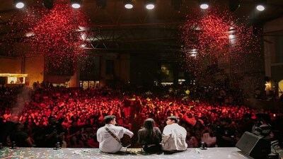 Backstage Siblings, a brother-sister duo, at one of their Mumbai's bhajan clubbing event. Image Courtesy: @backstagesiblings/Instagram