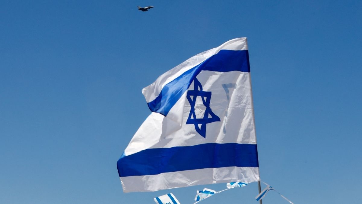 Israeli soldier dies in southern Gaza as 'friendly fire' suspected Israeli soldier dies in southern Gaza as 'friendly fire' suspected