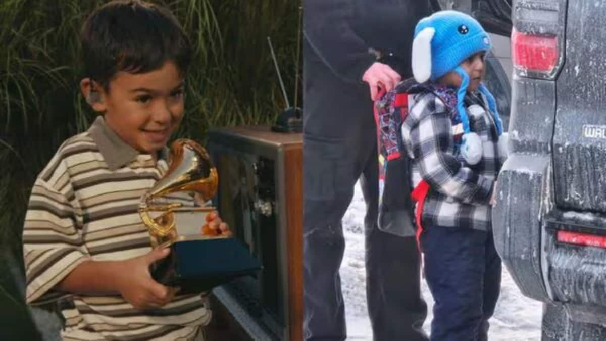 Did rapper Bad Bunny give his Grammy award to Liam Conejo at the Super Bowl, the 5-year old detained by ICE? Here's the truth