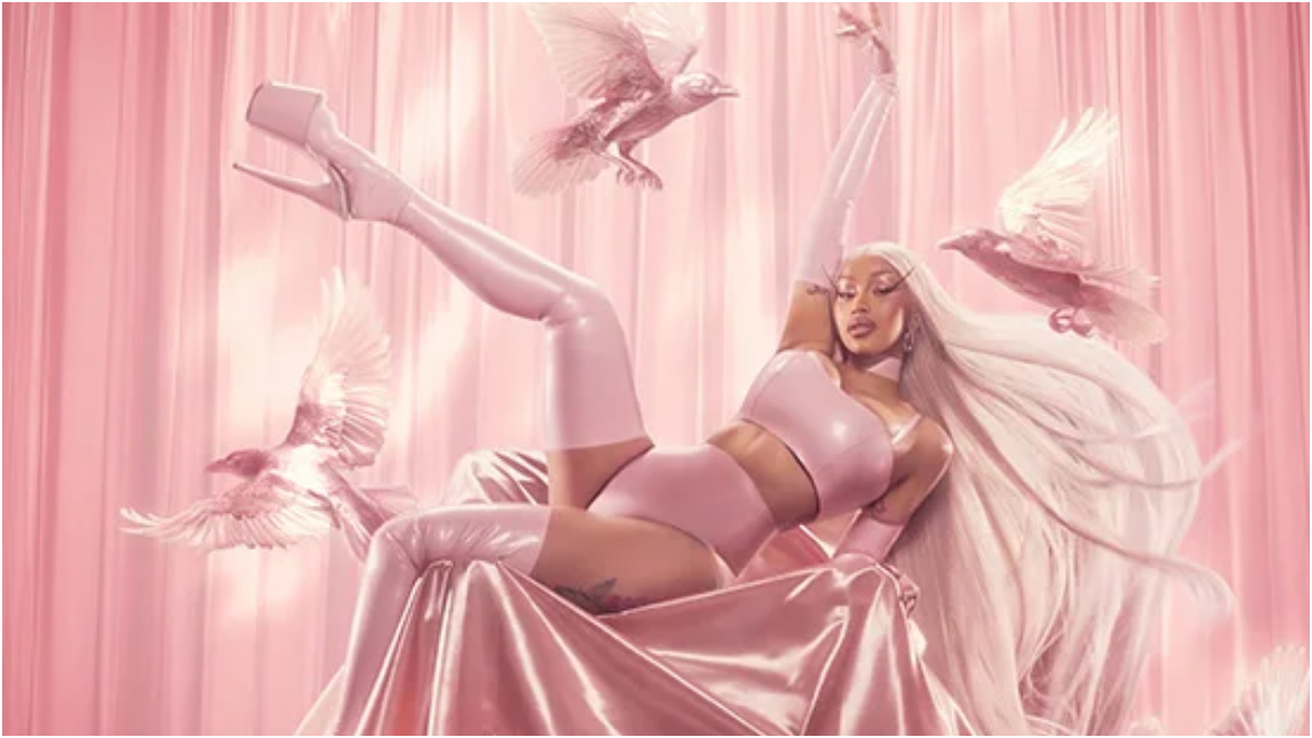 Cardi B falls off chair on Vegas stage during 'Little Miss Drama' tour, jokes 'that was the Government' – Firstpost