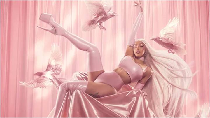 Cardi B falls off chair on Vegas stage during 'Little Miss Drama' tour, jokes 'that was the Government'