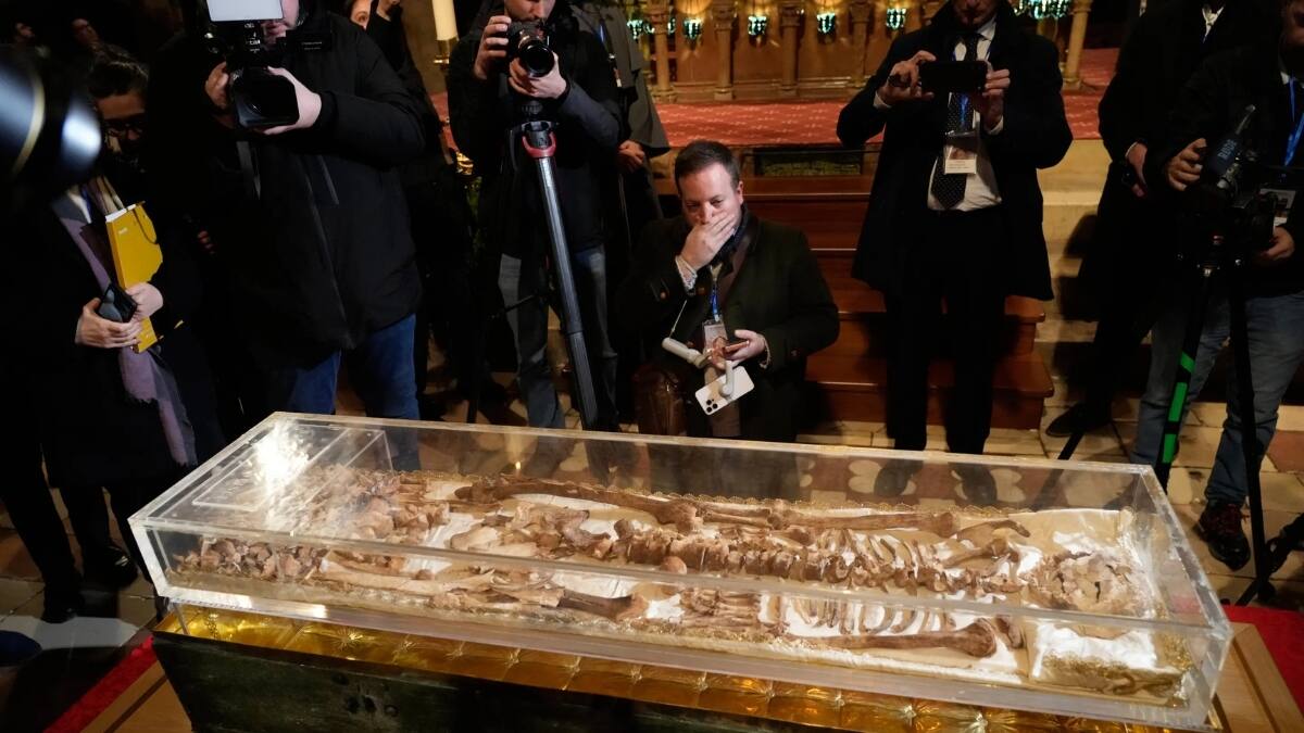 An 800-year silence broken: St. Francis’ relics open for extended ...