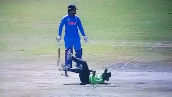 Pakistan have since turned the game on its head with three back-to-back wickets. Image: JioStar