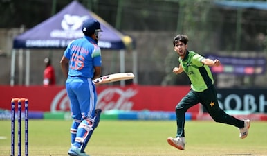 Both India and Pakistan are looking to grab the one remaining semifinal spot. Image: ICC