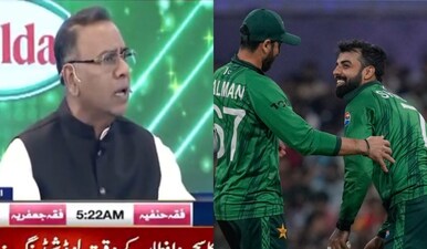 Basit Ali has criticised Shadab Khan for demeaning his father-in-law Saqlain Mushtaq over T20 World Cup criticism. Images: ARY News/AP
