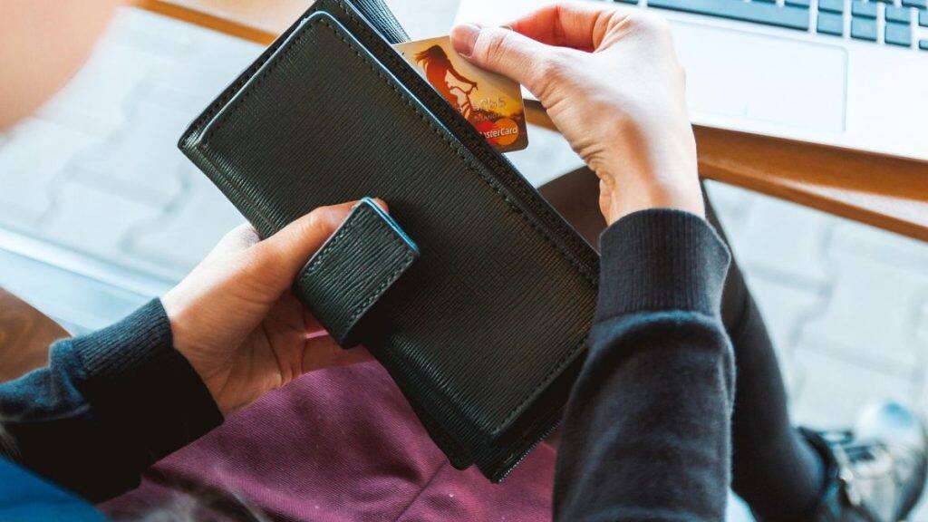 women finance 