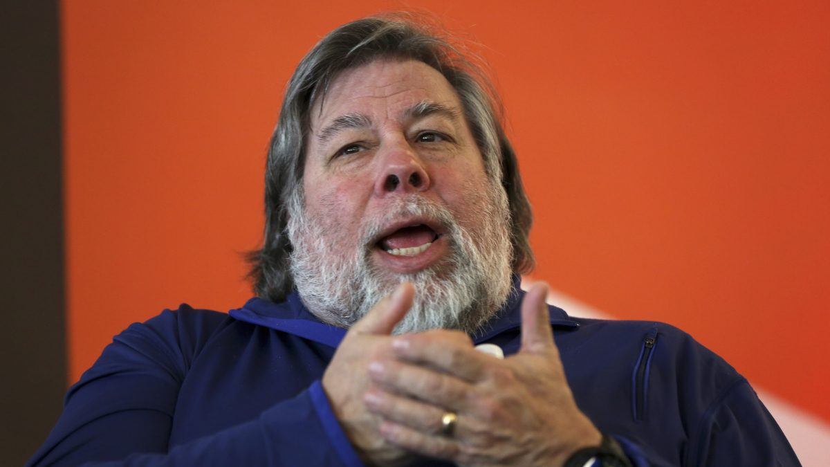 Will AI replace humans? Apple co-founder downplays threat, calls current features disappointing Will AI replace humans? Apple co-founder downplays threat, calls current features disappointing