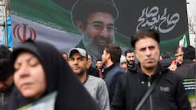 How severely is Iran's new Supreme Leader Mojtaba Khamenei injured?