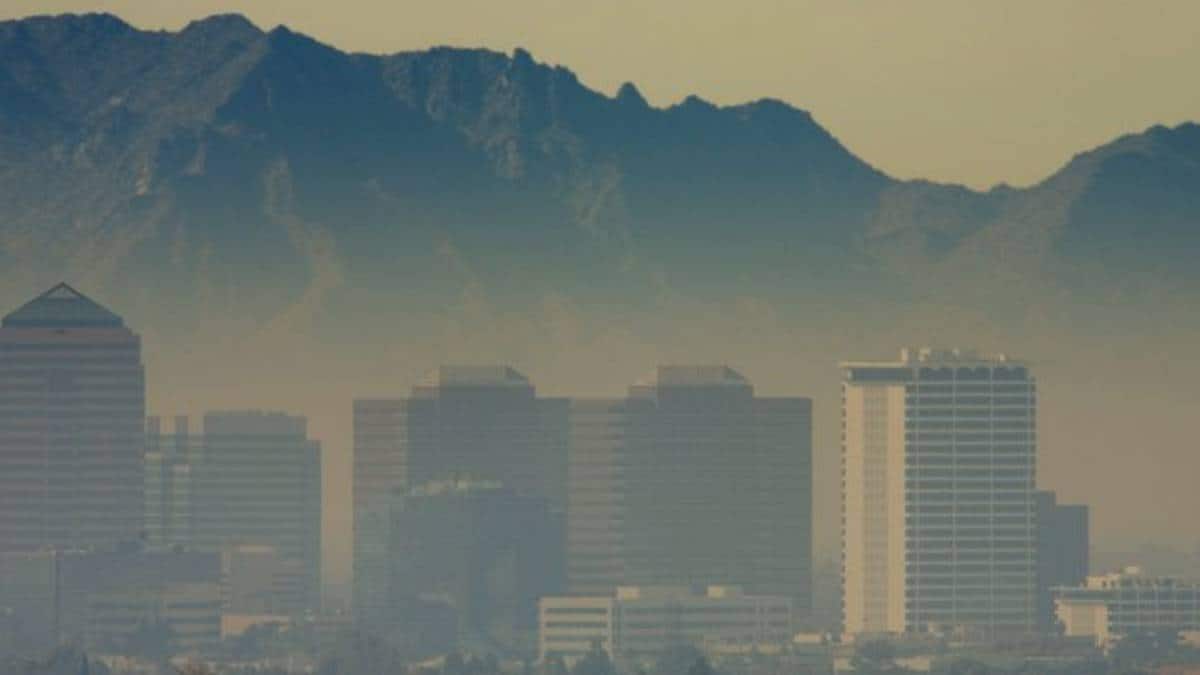 Arizona residents urged to stay indoors and avoid outdoor activity amid air pollution emergency