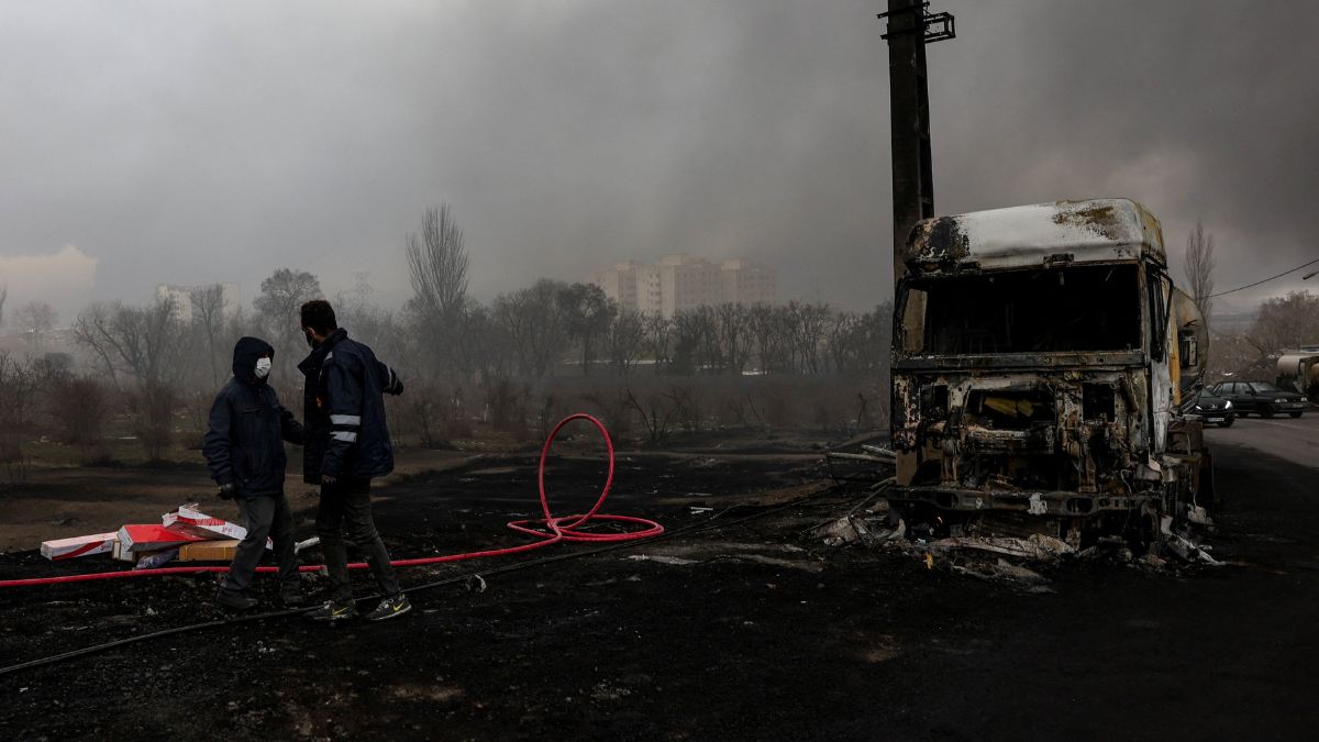 US Iran War News Live Updates: Explosions heard in Doha; Israel launches ‘wide-scale’ airstrikes across Iran US Iran War News Live Updates: Explosions heard in Doha; Israel launches ‘wide-scale’ airstrikes across Iran