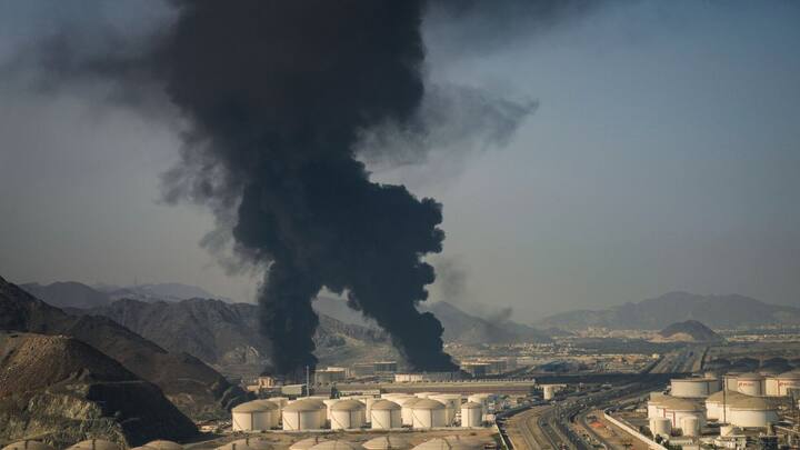 US strike in western Iraq kills seven PMF fighters, wounds 13, says armed group source