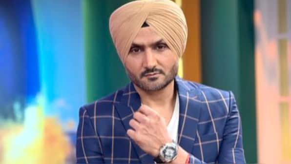Harbhajan Singh lashes out at 'paid trolls' who mocked his commentary, compared him to Ashwin: 'Pick your dad'
