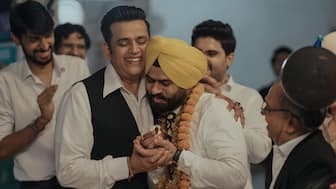 Maamla Legal Hai S2. (L to R) Vikram Pratap as Order, Ravi Kishan as Visheshwar D. Tyagi, Anjum Batra as Lakhmir Mintu in Maamla Legal Hai S2. Cr. Courtesy of Netflix © 2026