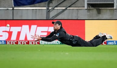 New Zealand vs South Africa LIVE Score, 4th T20: Katene Clarke took a fantastic catch on his debut. AFP
