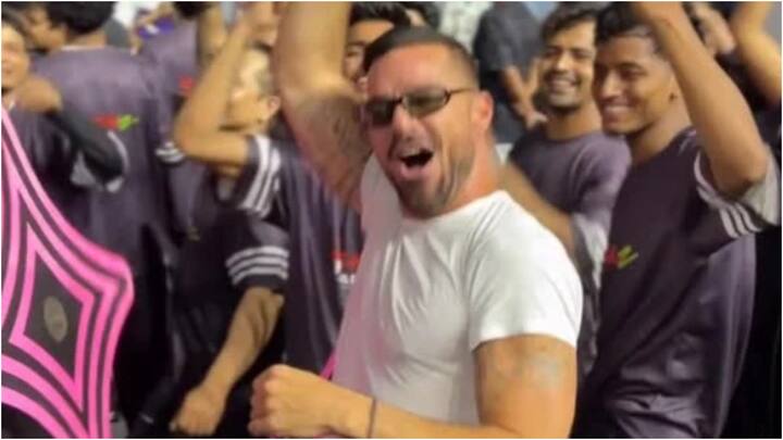 Watch: Ricky Martin dances to 'Oh Ho Ho Ho' at T20 WC final rehearsal, Sukhbir reacts