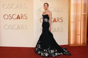 Byrne opted for timeless sophistication in a structured black gown, proving that minimalist tailoring can be just as powerful as dramatic couture. (Photo by ANGELA WEISS / AFP)