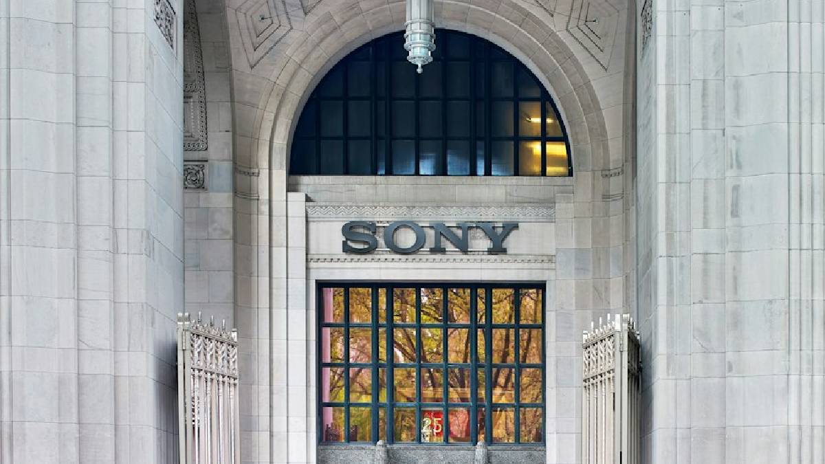 Sony pulls back from SD Cards: Does It signal a larger tech industry disruption? Sony pulls back from SD Cards: Does It signal a larger tech industry disruption?