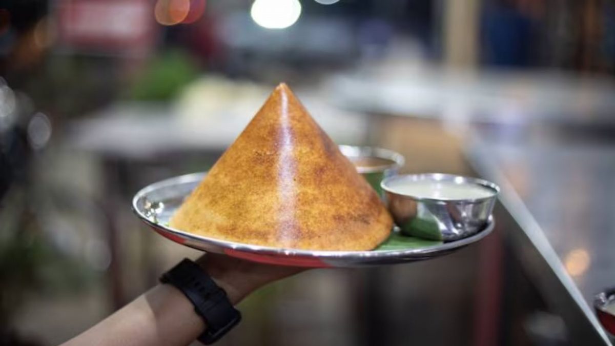 Dosas, vada pavs, & LPG: India’s legendary eateries struggle for cooking gas, prune menus amid West Asia crisis Dosas, vada pavs, & LPG: India’s legendary eateries struggle for cooking gas, prune menus amid West Asia crisis