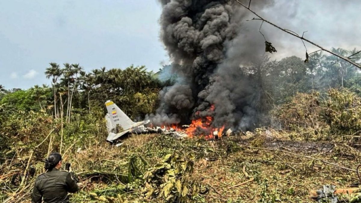 Colombia military plane crashes after takeoff, 66 dead, dozens injured Colombia military plane crashes after takeoff, 66 dead, dozens injured