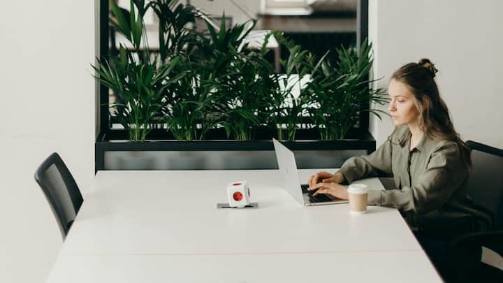 What's the '5-to-9 before 9-to-5' productivity routine going viral?