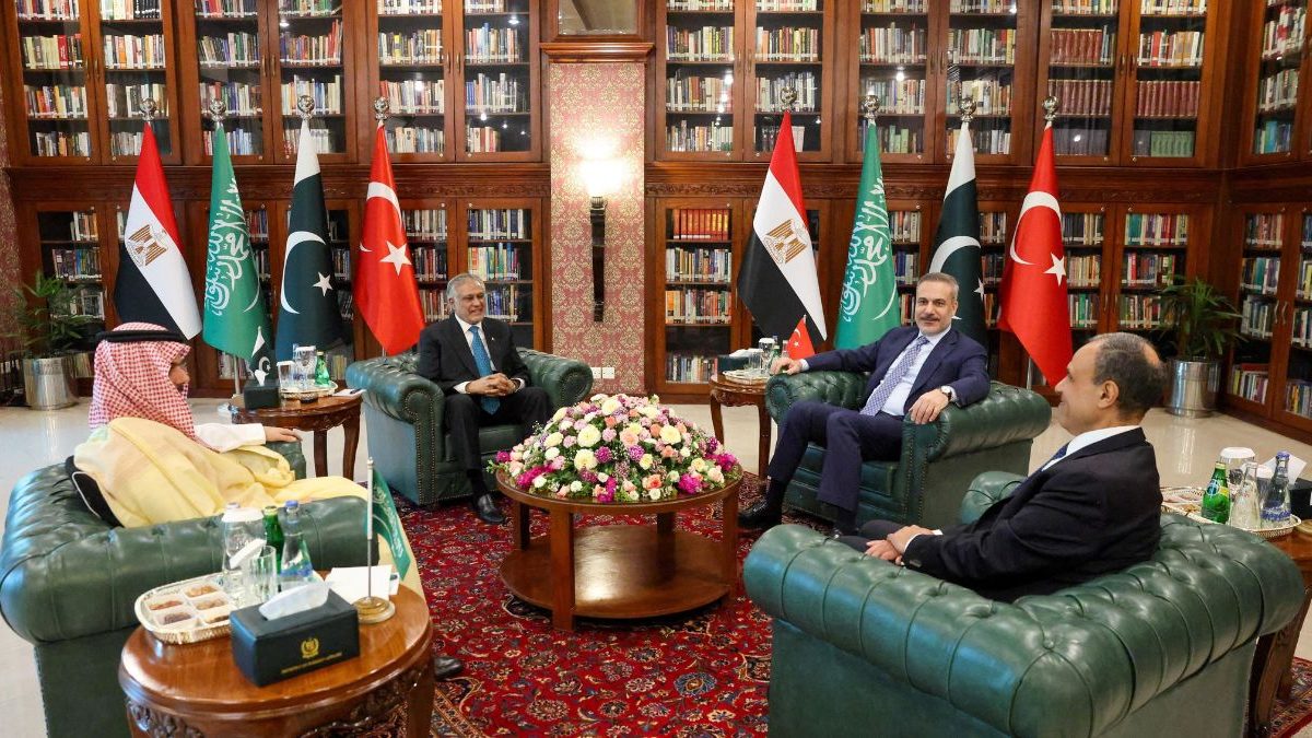 Islamabad to host ‘meaningful talks’ as Iran warns against US troop deployment Islamabad to host ‘meaningful talks’ as Iran warns against US troop deployment