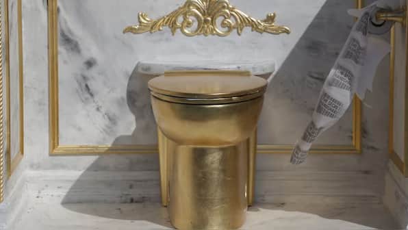 ‘Throne fit for a king’: Satirical DC installation mocks Trump’s White House makeover