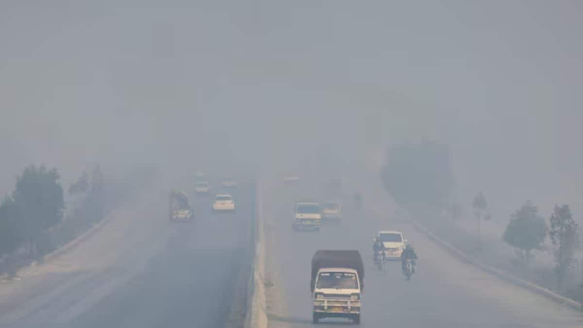 Pakistan tops global pollution rankings in 2025, only 14% of cities meet WHO norms