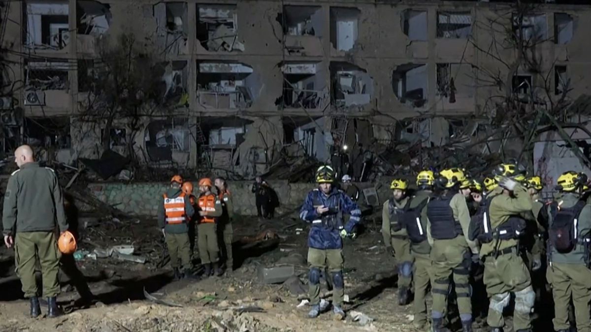 Israel-Iran war live: Netanyahu vows continued strikes after a 'very difficult evening' as Iranian missile attacks leave over 100 injured Israel-Iran war live: Netanyahu vows continued strikes after a 'very difficult evening' as Iranian missile attacks leave over 100 injured